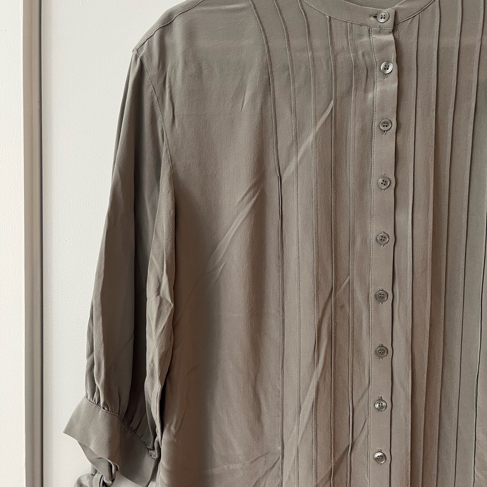 Club Monaco Silk Gray Button-Up Tunic